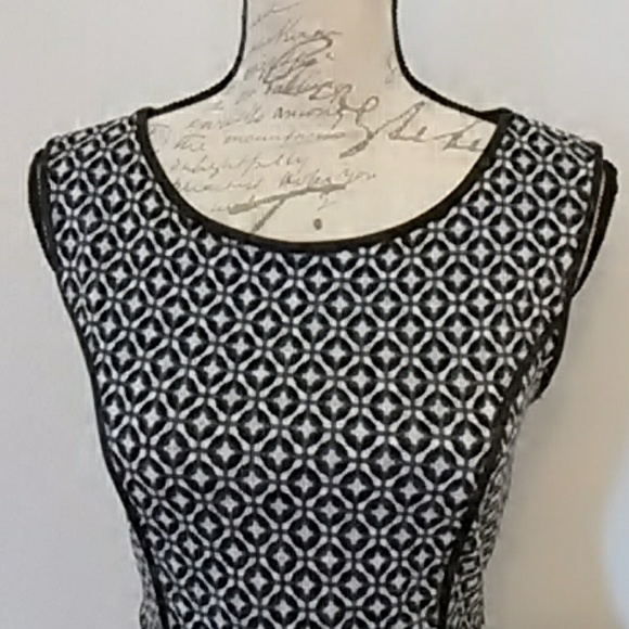 Apt9 cute top w/ side zipper - Picture 2 of 2